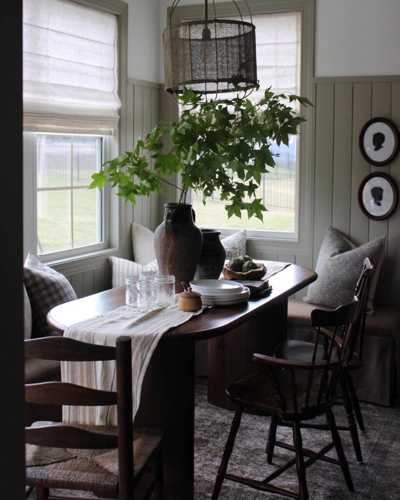 10. Define the Dining Zone with a Round Rug