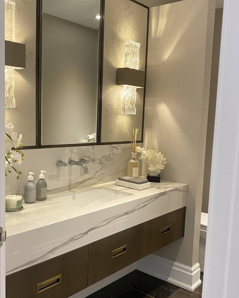 17. Bold and Balanced with Dual Sinks