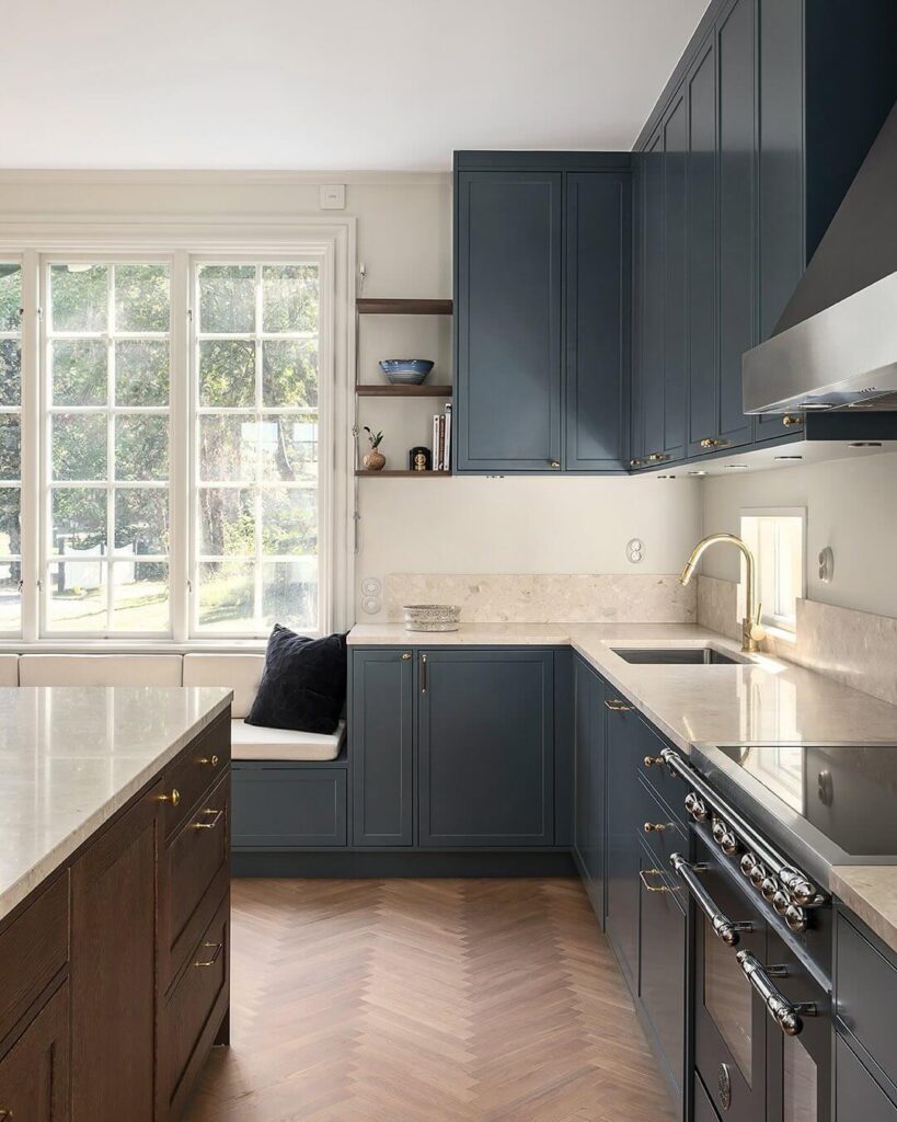 20. Regal and Reflective with Glossy Powder Blue