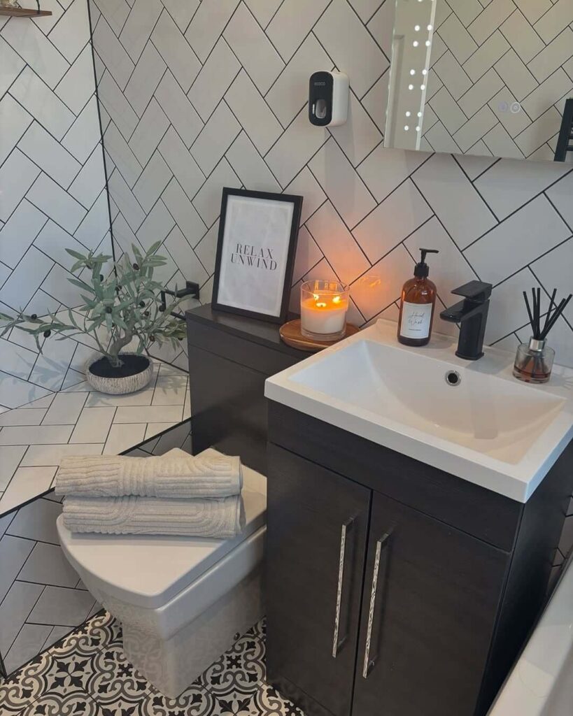 22. Neutral Stone Tile for a Zen-Inspired Oasis