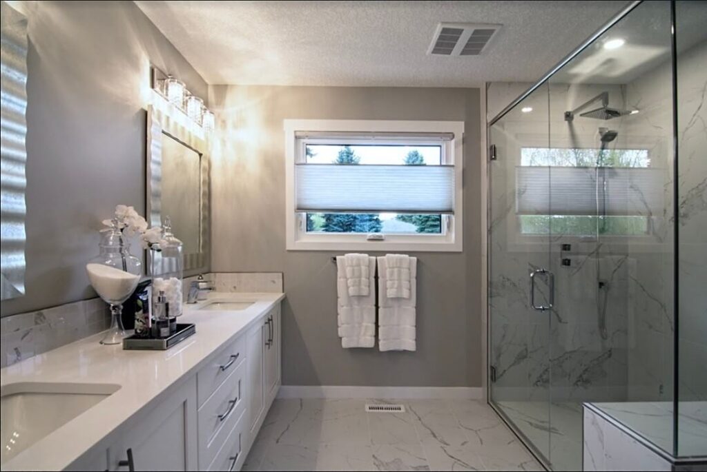 23. Glamorous Touches in a Compact Setting