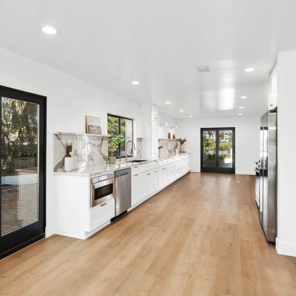 25. Whitewashed Grandeur with Mediterranean Light