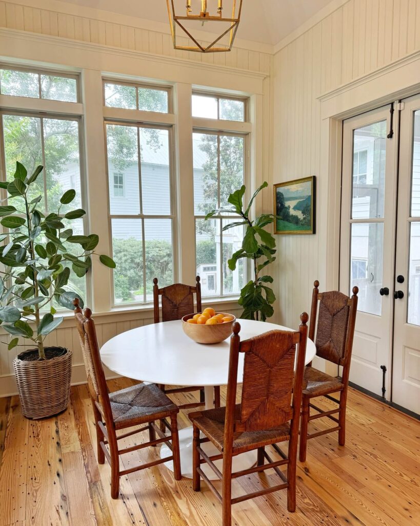 25. Sunny Cottage Style with a Farmhouse Feel