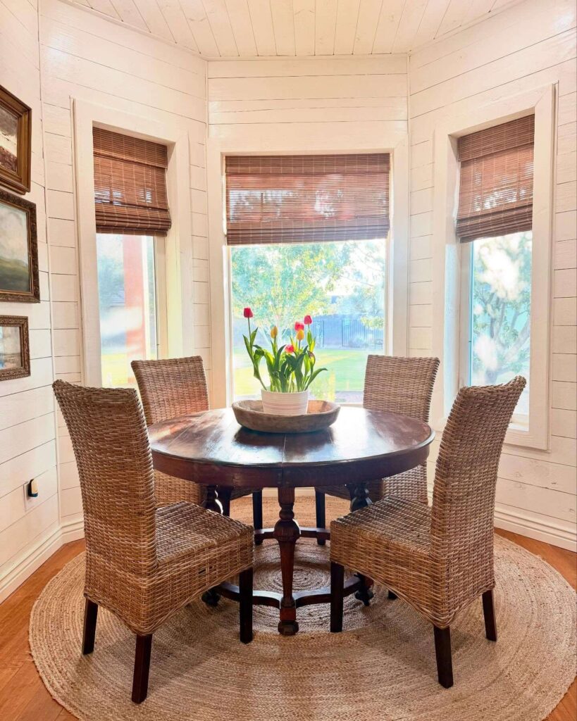 27. Rustic Warmth with a Natural Touch