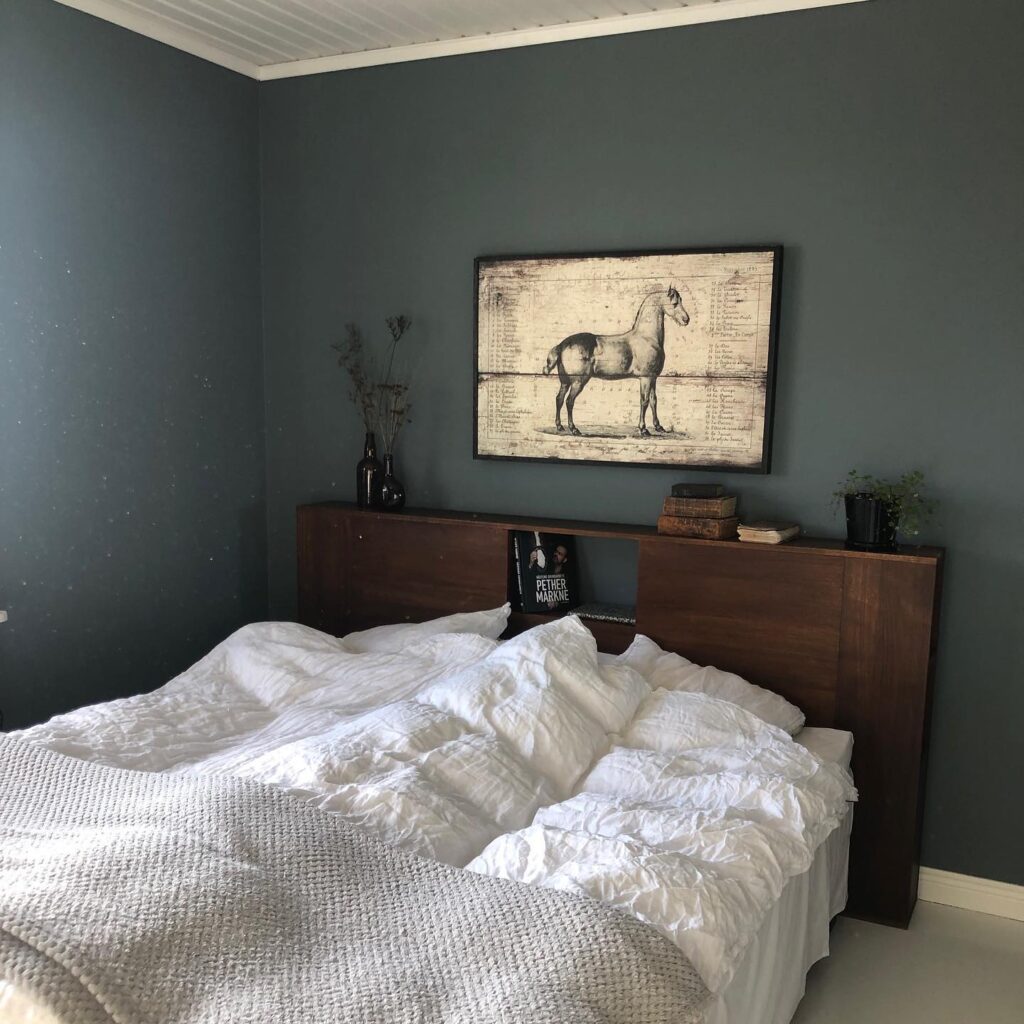 11. Soothing Blue-Green Blend for a Restful Retreat