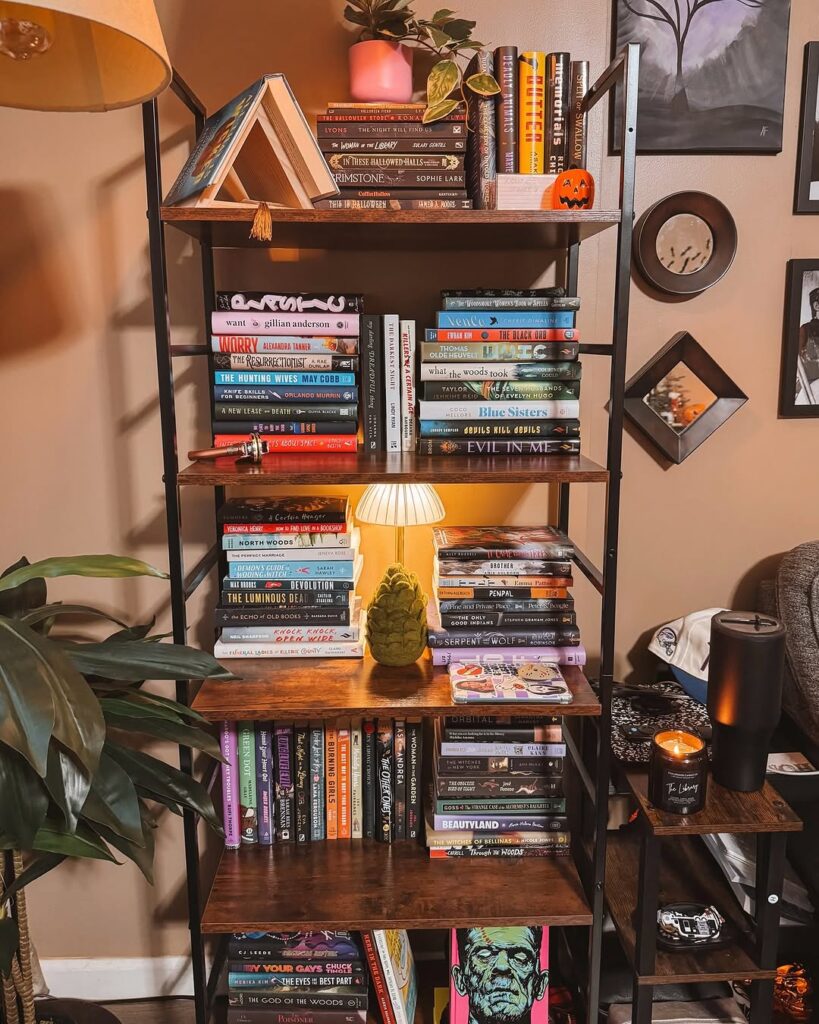 14. Monochrome Shelf Styling for a Clean Aesthetic