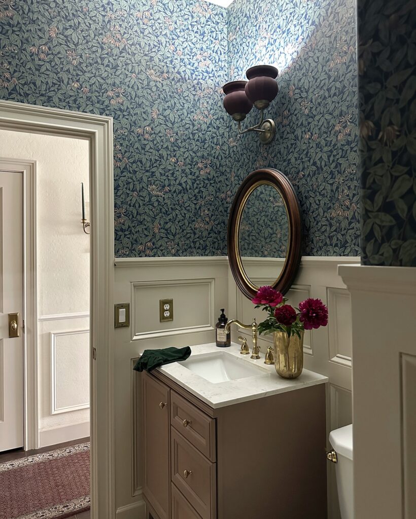 14. Symmetrical Wall Frames for a Tailored Look