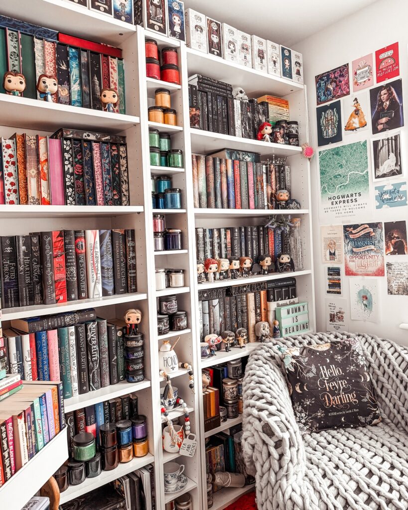 15. Light-Filled Corner with Scandinavian Accents