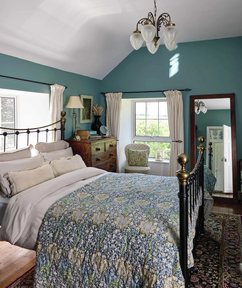 16. French Country Elegance with Classic Blue Tones