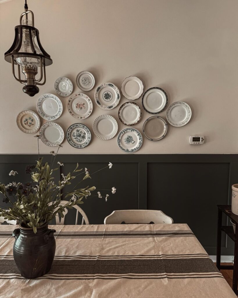 5. Art-Led Accent Wall with Coordinated Color Schemes