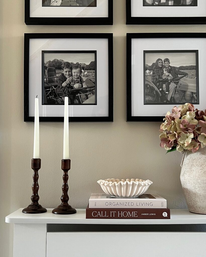 7. Leaning Frames for a Casual, Flexible Display