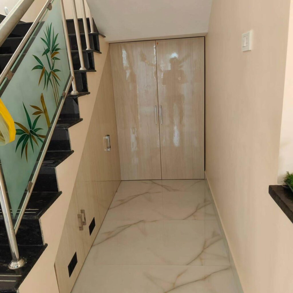 9. Multi-Use Storage in Cabin Style Interiors