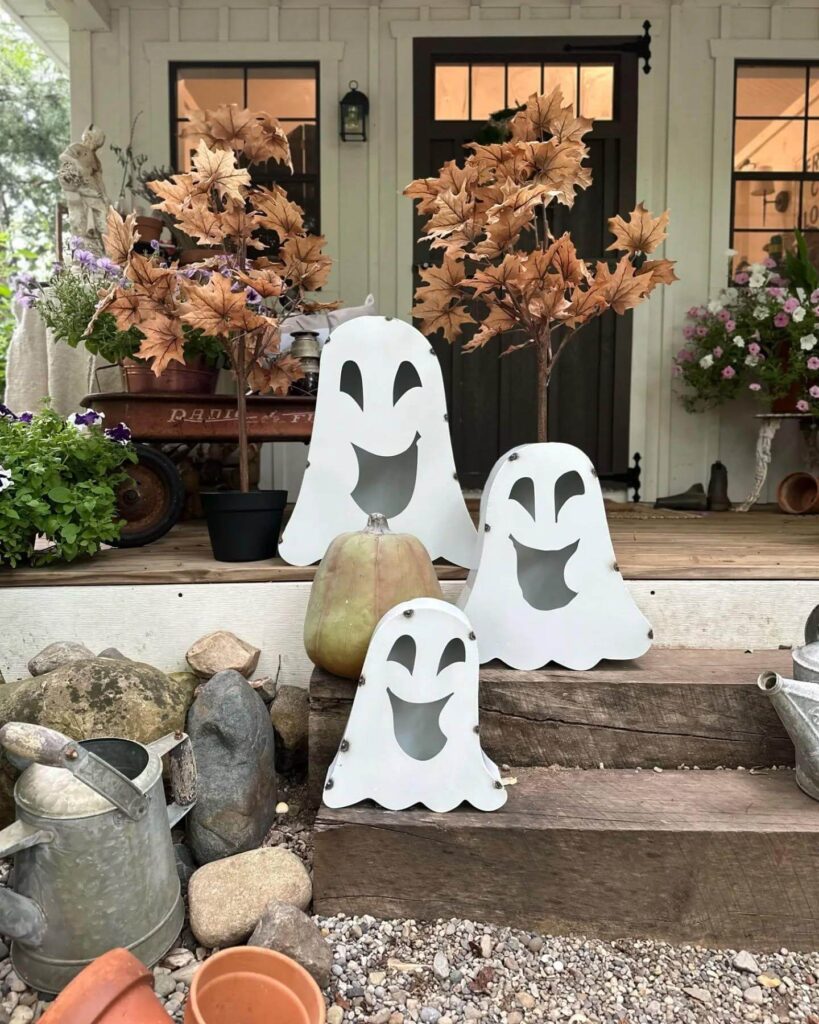1. Warm Entryway with Rustic Fall Charm
