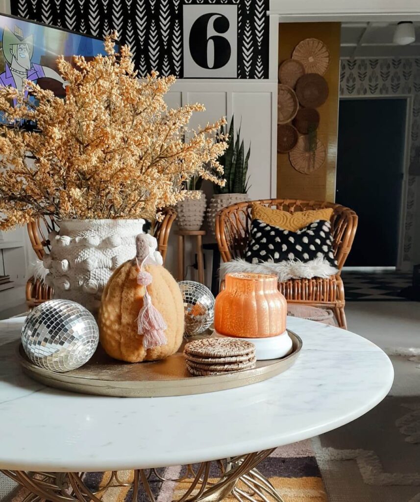 10. Simple Symmetry with Soft Seasonal Details