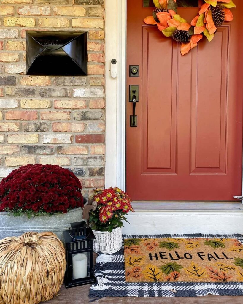 12. Hay Bale Display for Classic Fall Farmhouse Style