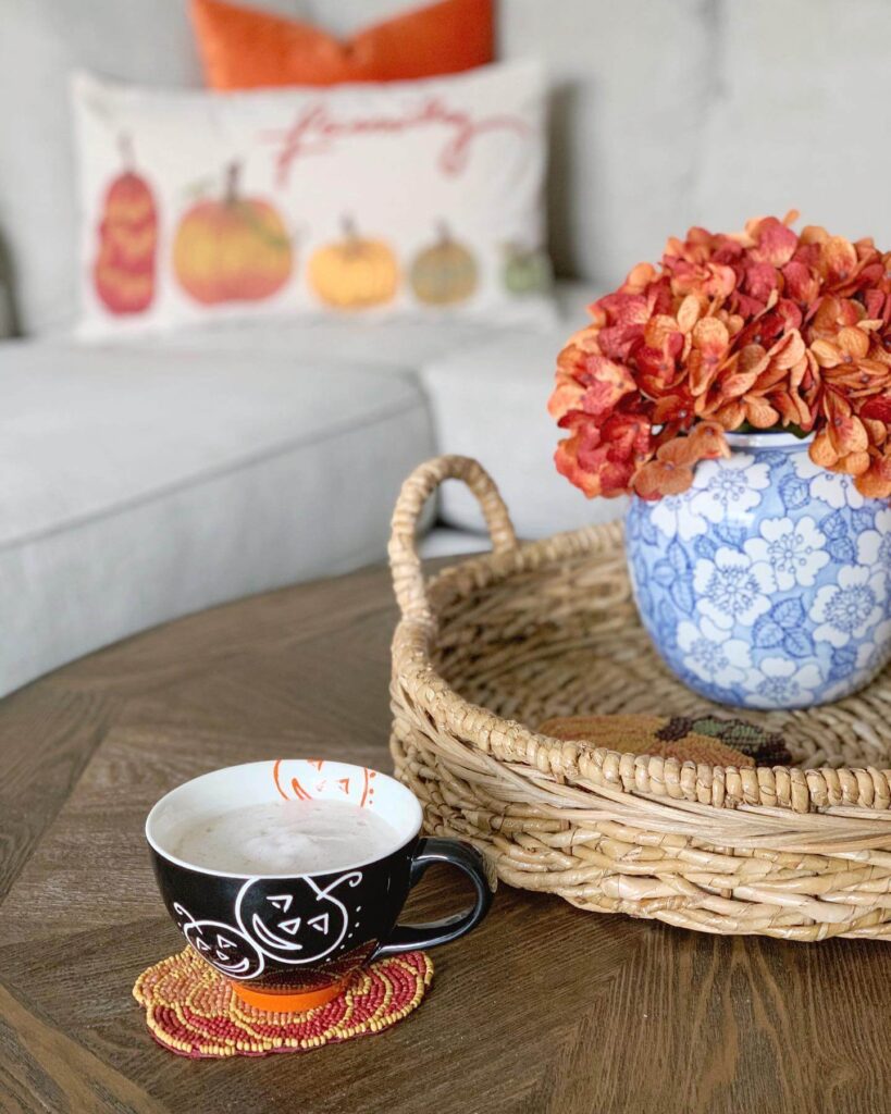 16. Classic Harvest Look with Layered Pumpkins