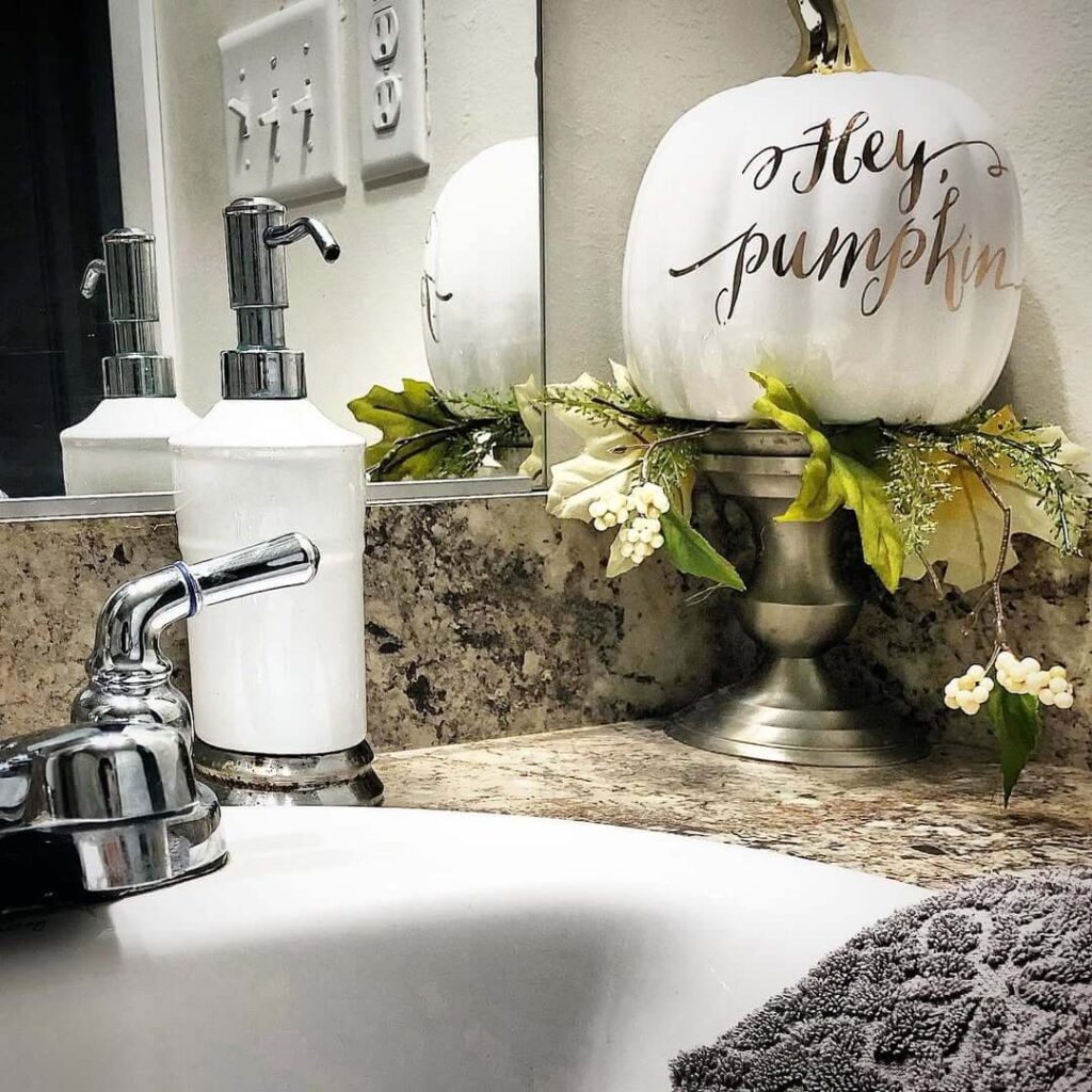 22. Tiny Touches in Tiny Spaces