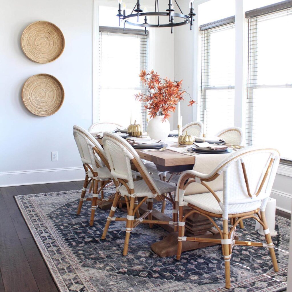4. Pumpkin-Filled Centerpiece with Cozy Details