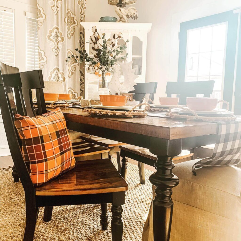 5. Chic Modern Fall Tablescape with Clean Lines
