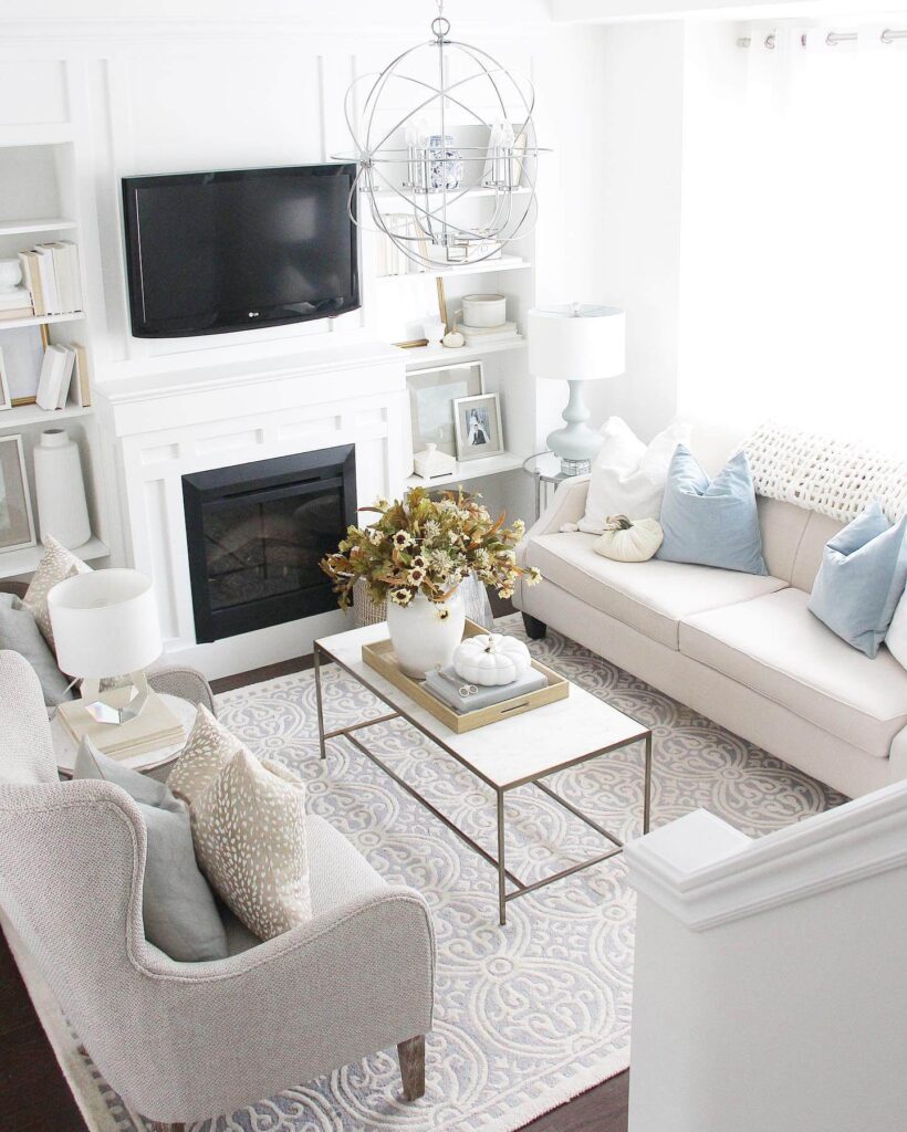 8. Simple & Serene with Neutral Autumn Accents