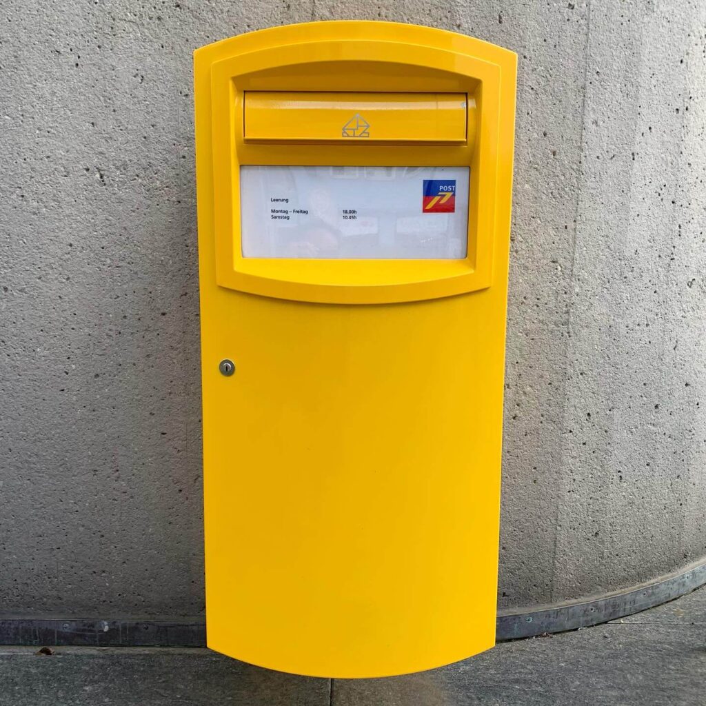 16. Dual-Mailbox Design for Shared Homes